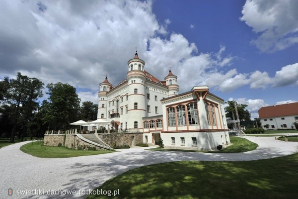 Przepiękny malowniczy pałac Wojanów na trasie Gdańsk klapy dymowe, Błedowa Tyczyńska oddymianie. 