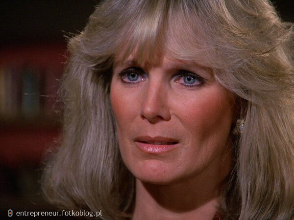 Linda Evans as Krystle 27