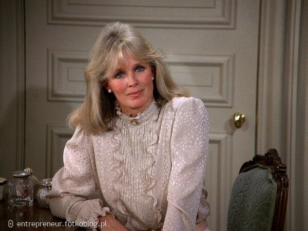 Linda Evans as Krystle 28