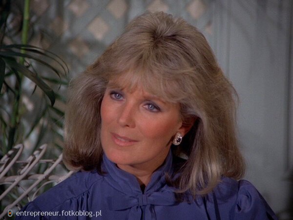 Linda Evans as Krystle, Feb 2