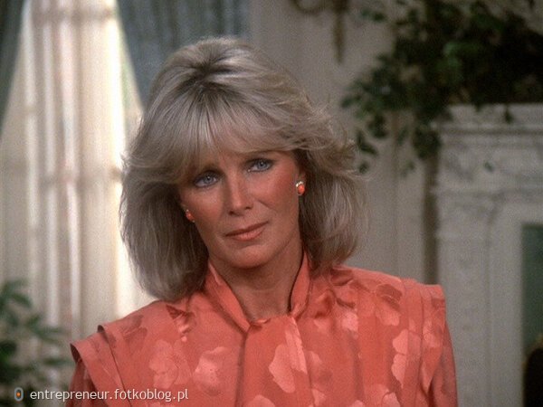 Linda Evans as Krystle 43